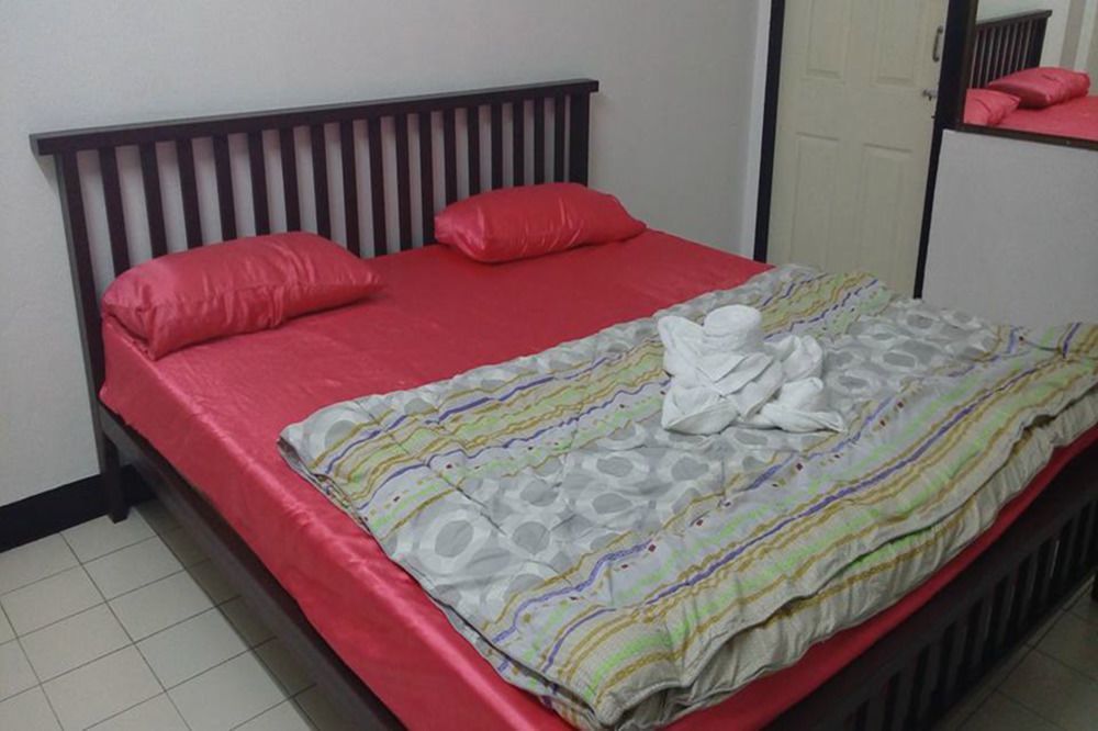 Md Rose Apartment Bangkok Esterno foto