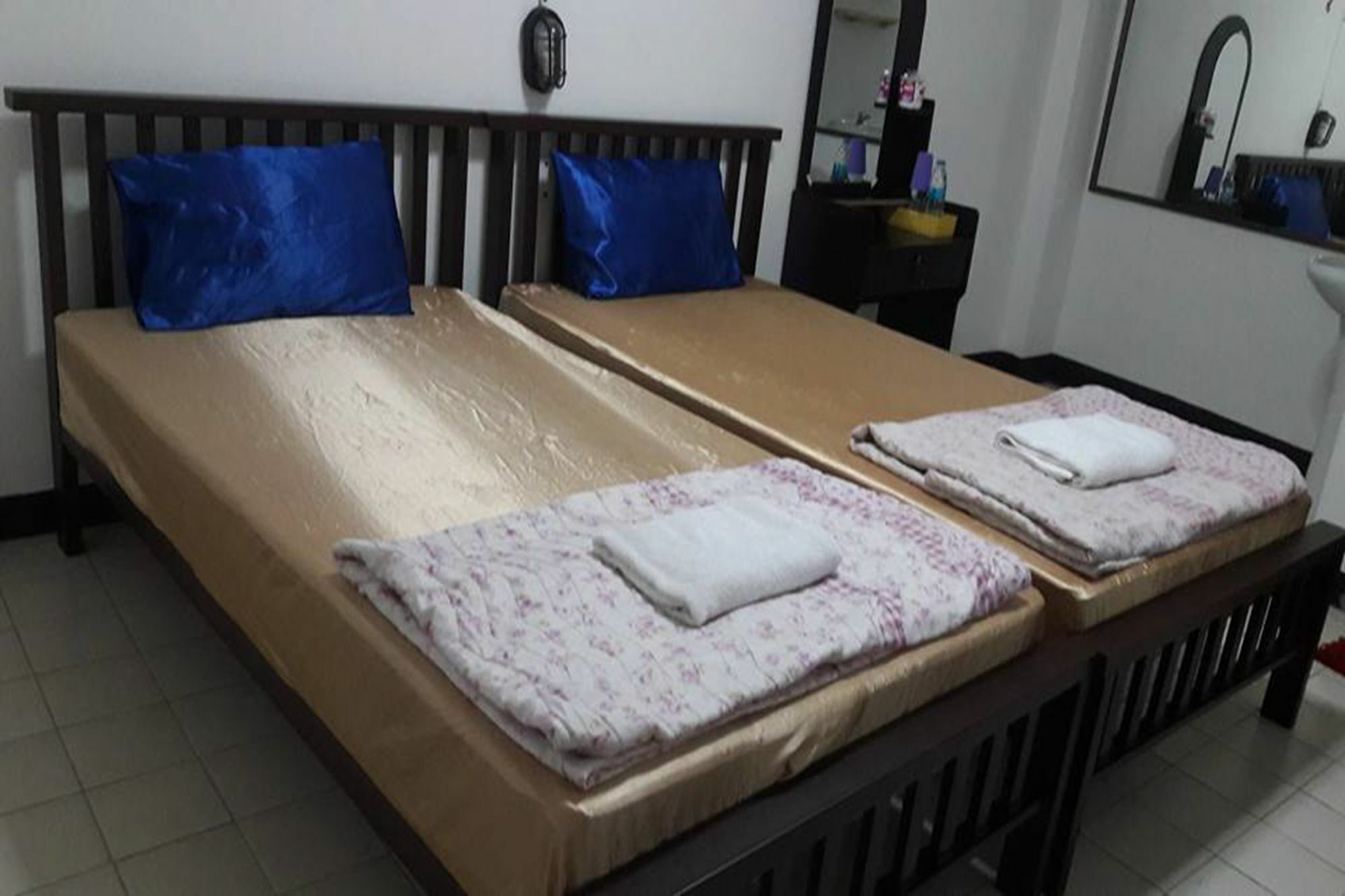 Md Rose Apartment Bangkok Esterno foto
